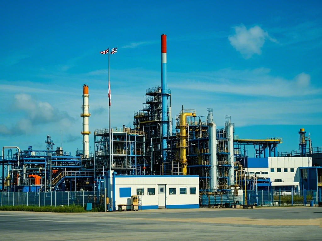 工業(yè)安全新防線：漏液控制器的多維應(yīng)用與技術(shù)革新